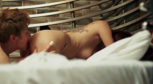 Ciyp7_1508377720.gif